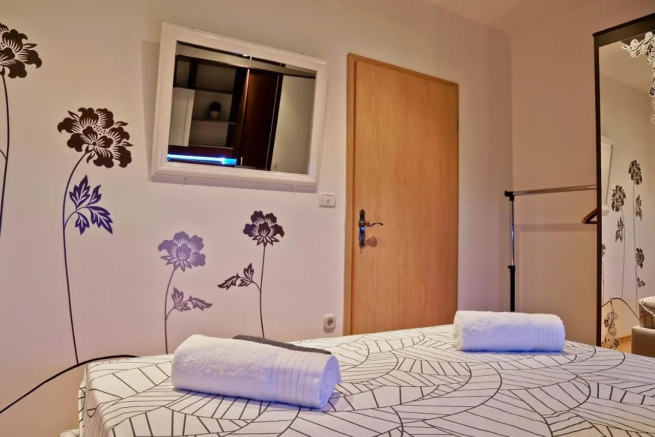 Apartment Dalibor 1870 Pula