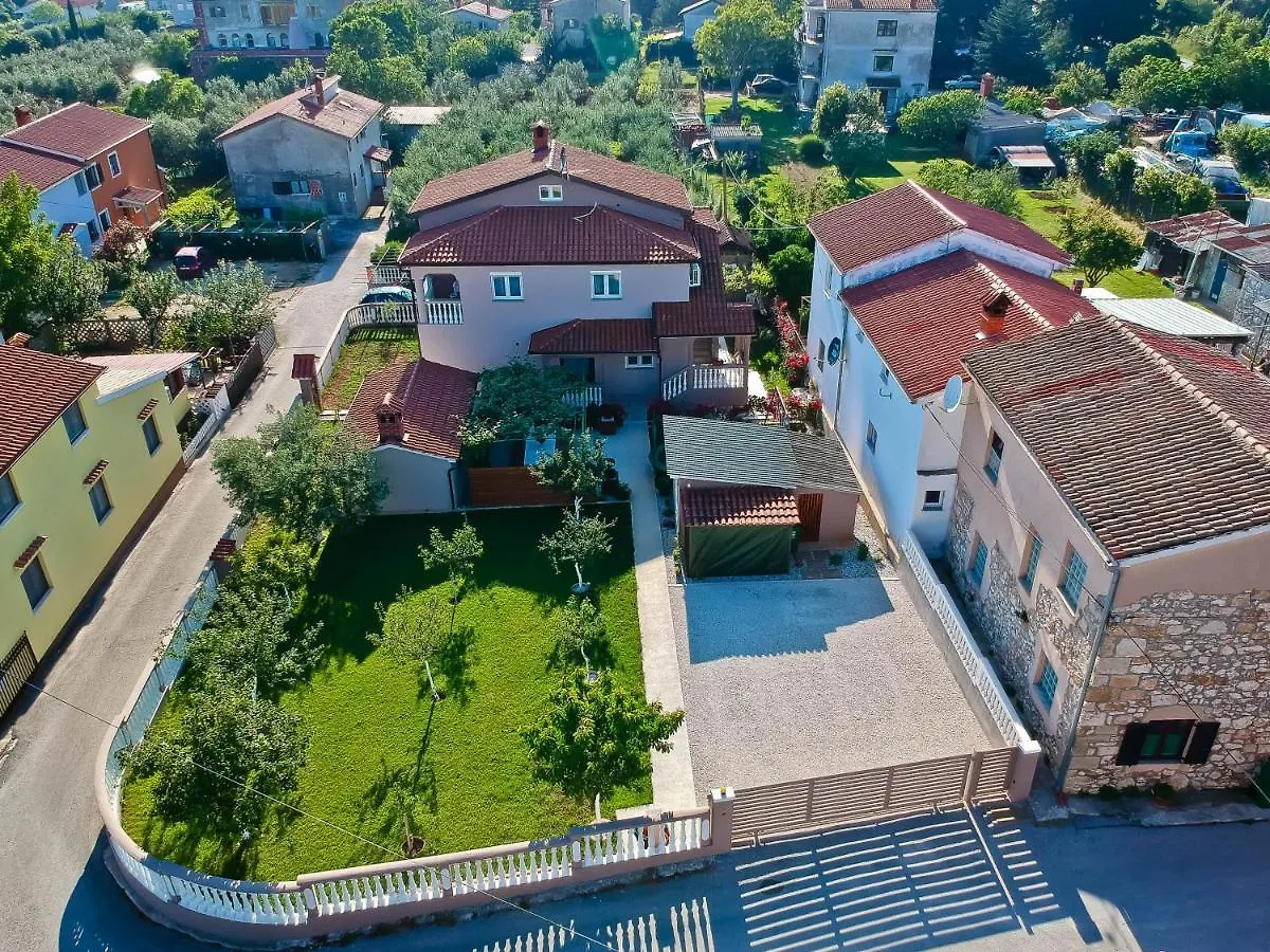 Apartment Dalibor 1870 Pula Croatia