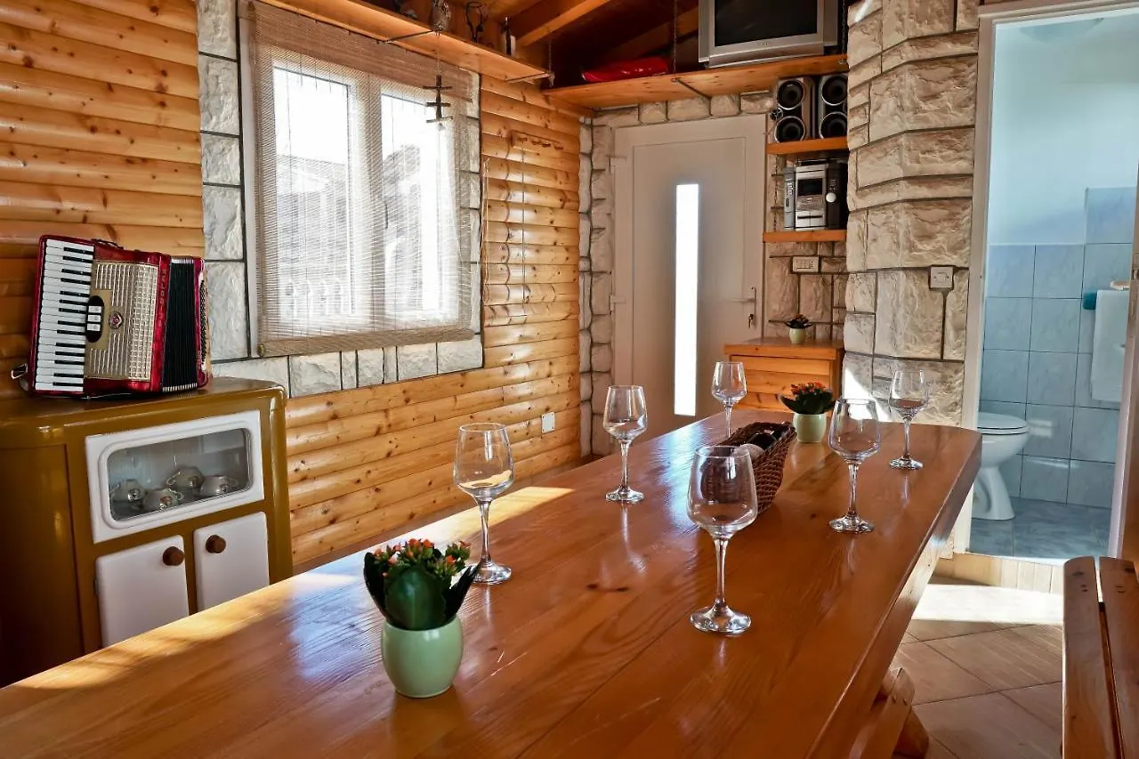 Apartment Dalibor 1870 Pula