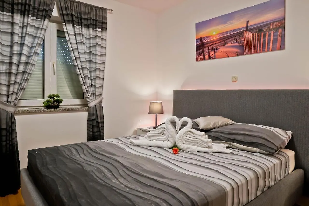 Apartment Dalibor 1870 Pula